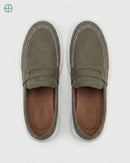 Mocassim Penny Loafer em Camurça